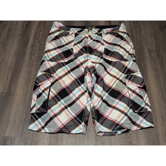 COOGI Men's Plaid Cargo Shorts Size 44 Multi Gold Zipper Accents - Picture 1 of 7